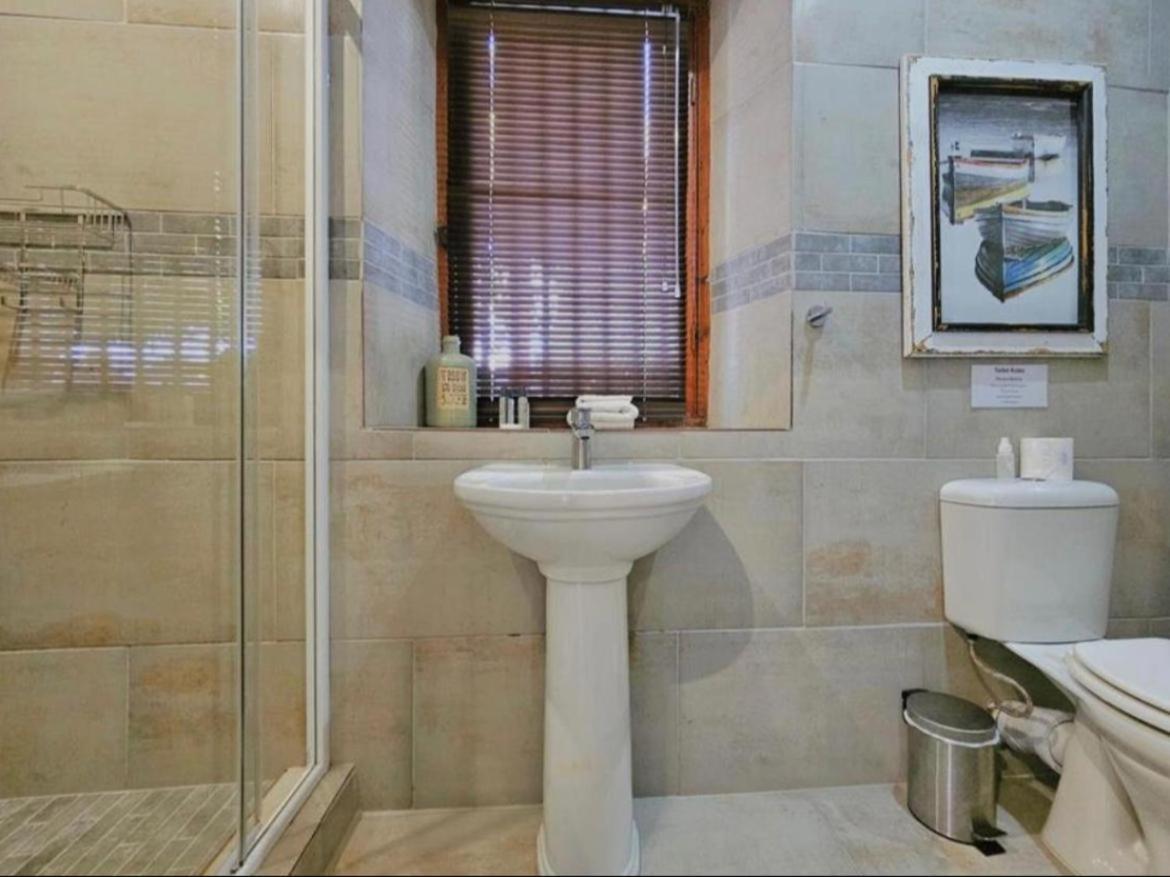 Adderley House Guest Accommodation Robertson Room photo